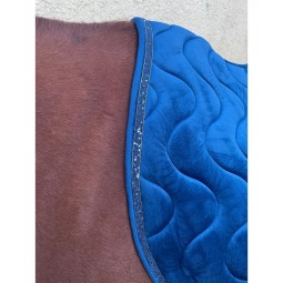 Tapis de selle CORAL VELOURS - Flags & Cup - Taille full - Coloris bleu - Broderie logo pas cher en petite quantité